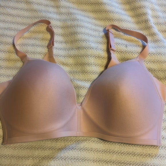 Tommy John Comfort Smoothing Lightly Lined Wireless Bra in Pale Pink Size 36D - Picture 8 of 9